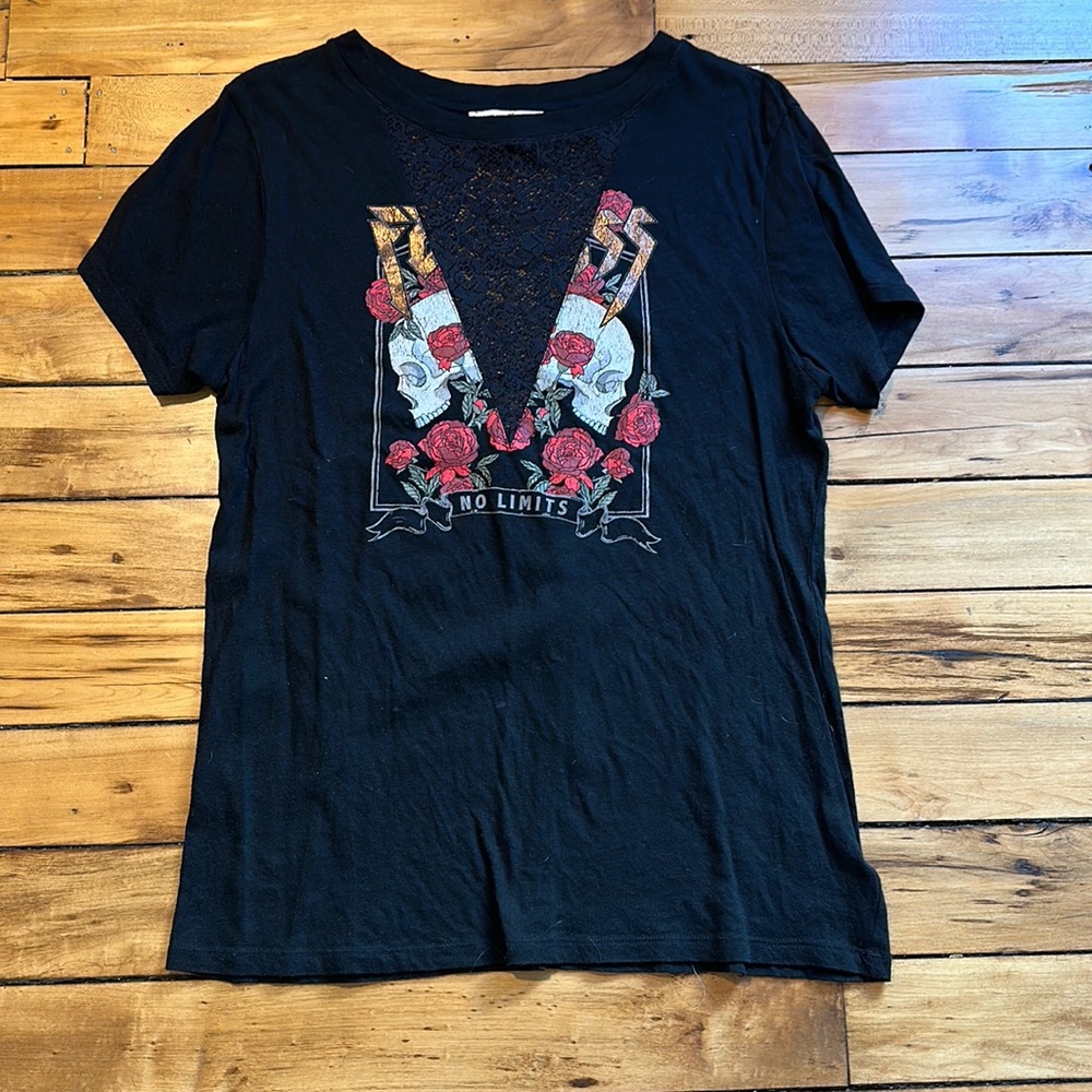 Express graphic tee with lace detailing